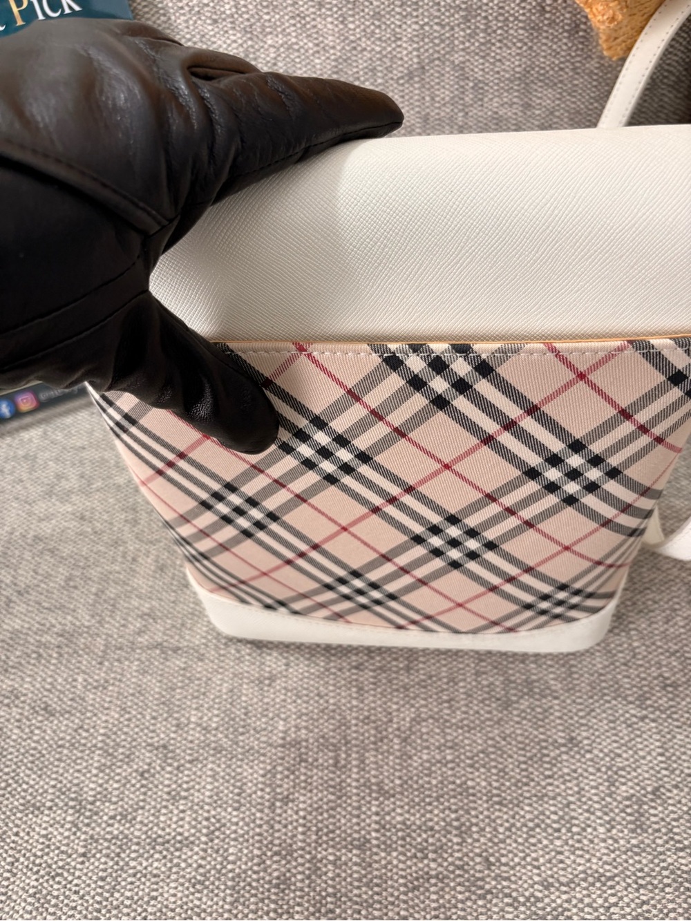 Burberry White Leather & Beige Nova Check Crossbody Bag - Picture 8 of 16